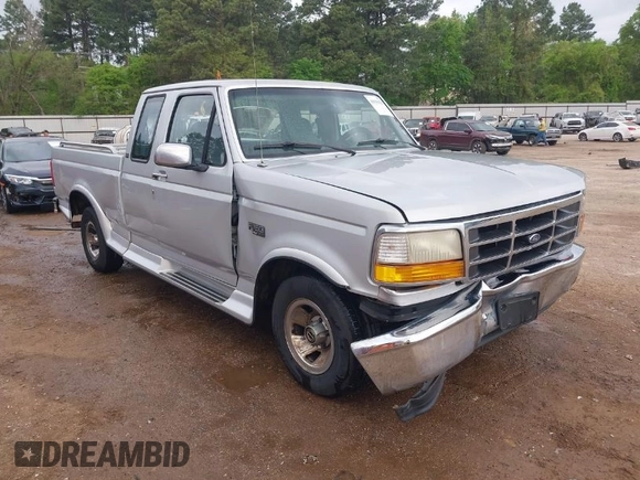 1996 Ford F-150 with VIN 1FTEX15H6TKA38105, listed as a IAAI auction lot 41936330 with 198,732 mi miles. Bid and sale history available at carsss.com. Image 1.