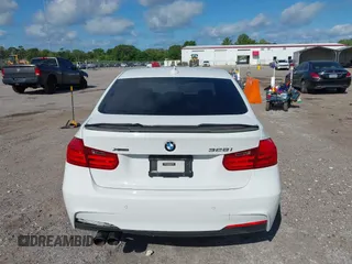 2015 BMW 3 Series 328i xDrive z VIN WBA3B3C58FF548041, wystawiony jako IAAI lot #42038075 z przebiegiem 113 974 mil mil oraz . Historia ofert i sprzedaży dostępna na DreamBid. Obrazek 16.