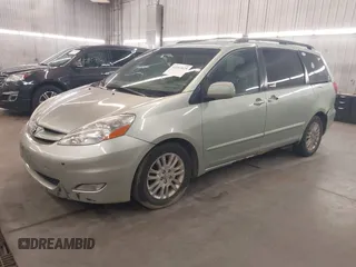 2008 Toyota Sienna XLE with VIN 5TDZK22C38S164338, listed as a IAAI auction lot 42161825 with 237,143 mi miles. Bid and sale history available at carsss.com. Image 2.