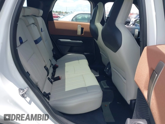 2025 MINI Countryman S with VIN WMZ23GA06S7R31166, listed as a IAAI auction lot 42393335 with 2,531 mi miles and . Bid and sale history available at DreamBid. Image 8.