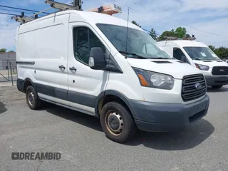 2017 Ford Transit z VIN 1FTYR1CM4HKA90749, wystawiony jako IAAI lot #42290302 z przebiegiem 185 603 mil mil oraz . Historia ofert i sprzedaży dostępna na DreamBid. Obrazek 1.
