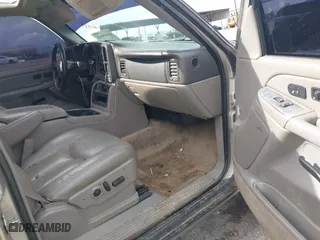 2005 Chevrolet Tahoe Z71 with VIN 1GNEK13T05R246648, listed as a IAAI auction lot 41483045 with 312,536 mi miles. Bid and sale history available at carsss.com. Image 5.