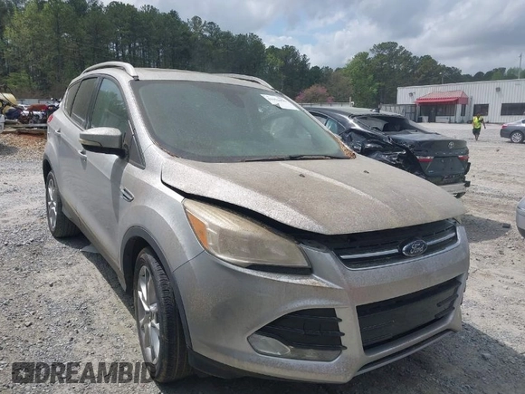 2015 Ford Escape Titanium with VIN 1FMCU0J98FUA87044, listed as a IAAI auction lot 41952096 with 257,437 mi miles. Bid and sale history available at carsss.com. Image 1.