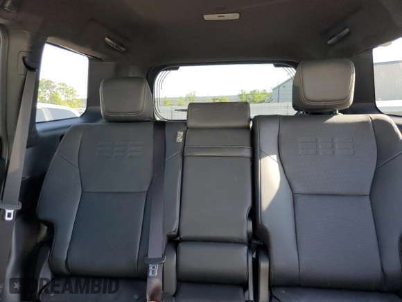 2024 Lexus GX 550 Premium z VIN JTJTBCDX2R5003799, wystawiony jako Copart lot #58530225 z przebiegiem 736 mil mil oraz Szkoda całkowita • Salvage title. Historia ofert i sprzedaży dostępna na DreamBid. Obrazek 10.