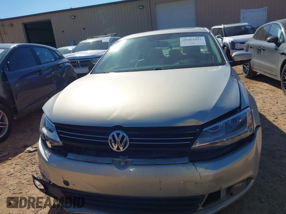 2011 Volkswagen Jetta SEL with VIN 3VWLX7AJ6BM330148, listed as a IAAI auction lot 41663551 with 128,673 mi miles and . Bid and sale history available at DreamBid. Image 11.