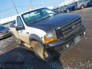 2001 Ford F-250 z VIN 3FTNF21L81MA77853, wystawiony jako IAAI lot #42409790 z przebiegiem 189 715 mil mil oraz . Historia ofert i sprzedaży dostępna na DreamBid. Obrazek 1.