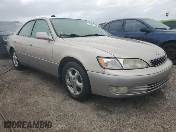 1998 Lexus ES 300 Luxury Sport Sdn with VIN JT8BF28G2W5025058, listed as a Copart auction lot 75097584 with 0 mi miles and Non Repairable. Bid and sale history available at carsss.com. Image 4.