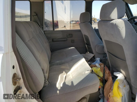 1990 Isuzu Trooper с VIN JACCH58R2L8912963, выставлен на аукционе Copart как лот 53236865 с пробегом 206 634 миль миль и Чистый • Clean title. История ставок и продаж доступна на DreamBid. Изображение 11.