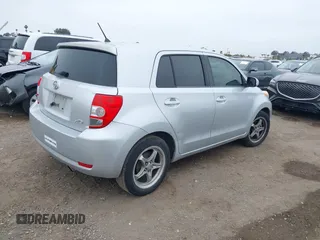 2008 Scion xD z VIN JTKKU10488J011378, wystawiony jako IAAI lot #42436291 z przebiegiem 161 354 mil mil oraz . Historia ofert i sprzedaży dostępna na DreamBid. Obrazek 4.