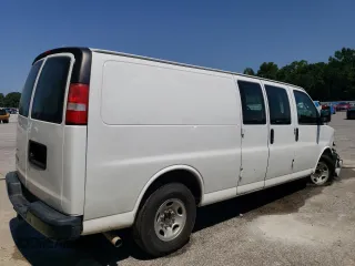 2017 Chevrolet Express Cargo Van with VIN 1GCWGBFF6H1193239, listed as a Copart auction lot 63022914 with 281,235 mi miles and Salvage Title. Bid and sale history available at carsss.com. Image 3.