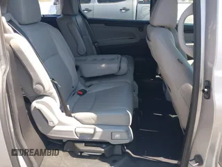 2018 Honda Odyssey Touring with VIN 5FNRL6H84JB070387, listed as a IAAI auction lot 41835852 with 98,662 mi miles. Bid and sale history available at carsss.com. Image 8.