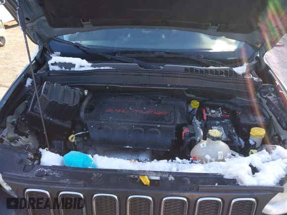 2018 Jeep Renegade Sport with VIN ZACCJBAB1JPJ06259, listed as a IAAI auction lot 41249932 with 42,789 mi miles and . Bid and sale history available at DreamBid. Image 10.