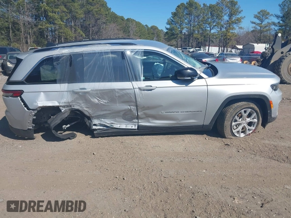 2023 Jeep Grand Cherokee Limited with VIN 1C4RJGBG2PC575376, listed as a IAAI auction lot 40078888 with 12,381 mi miles and . Bid and sale history available at DreamBid. Image 13.