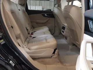2019 Audi Q7 Premium Plus with VIN WA1LAAF73KD020866, listed as a IAAI auction lot 42283283 with 68,614 mi miles and . Bid and sale history available at DreamBid. Image 8.