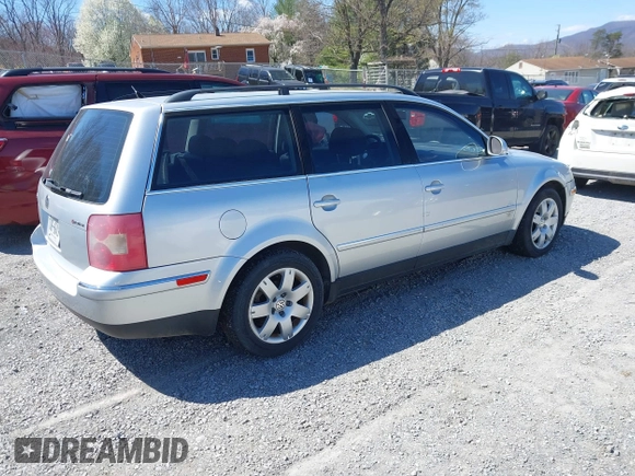 2005 Volkswagen Passat z VIN WVWDD63B25E110788, wystawiony jako IAAI lot #41877185 z przebiegiem 181 584 mil mil oraz . Historia ofert i sprzedaży dostępna na DreamBid. Obrazek 4.