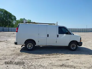 2009 Chevrolet Express Cargo Van with VIN 1GCGG25C791125061, listed as a IAAI auction lot 42131397 with 247,397 mi miles. Bid and sale history available at carsss.com. Image 13.