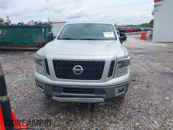 2017 Nissan Titan Pro-4X z VIN 1N6BA1F45HN529090, wystawiony jako IAAI lot #42163486 z przebiegiem 162 226 mil mil oraz . Historia ofert i sprzedaży dostępna na DreamBid. Obrazek 13.