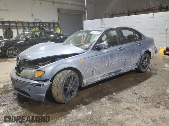 2005 BMW 3 Series 325xi with VIN WBAEU33405PR16909, listed as a Copart auction lot 41979005 with 0 mi miles and Salvage Title. Bid and sale history available at carsss.com. Image 1.