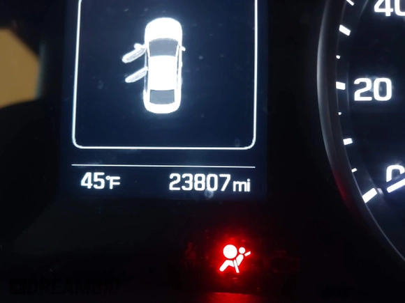 2018 Hyundai Elantra SEL z VIN KMHD84LF1JU684189, wystawiony jako IAAI lot #41854963 z przebiegiem 23 807 mil mil oraz . Historia ofert i sprzedaży dostępna na DreamBid. Obrazek 14.