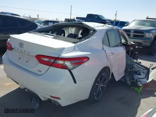 2018 Toyota Camry LE with VIN JTNB11HK9J3020406, listed as a IAAI auction lot 41725844 with 1 mi miles. Bid and sale history available at carsss.com. Image 4.