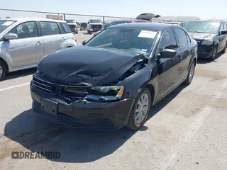 2015 Volkswagen Jetta SE z VIN 3VWD17AJ8FM418758, wystawiony jako IAAI lot #42449833 z przebiegiem 146 618 mil mil oraz . Historia ofert i sprzedaży dostępna na DreamBid. Obrazek 17.