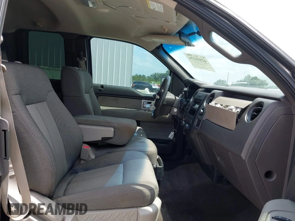 2010 Ford F-150 XL z VIN 1FTFX1CV2AFA15133, wystawiony jako IAAI lot #42555374 z przebiegiem 217 748 mil mil oraz . Historia ofert i sprzedaży dostępna na DreamBid. Obrazek 5.