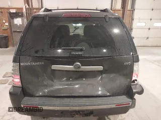 2006 Mercury Mountaineer Luxury with VIN 4M2EU47EX6UJ05577, listed as a IAAI auction lot 41315648 with 158,964 mi miles. Bid and sale history available at carsss.com. Image 16.