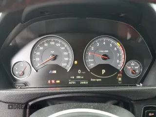 2017 BMW M3 z VIN WBS8M9C57H5G83957, wystawiony jako Copart lot #85816564 z przebiegiem 44 751 mil mil oraz Szkoda całkowita • Salvage title. Historia ofert i sprzedaży dostępna na DreamBid. Obrazek 9.