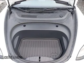 2023 Tesla Model 3 Performance z VIN 5YJ3E1EC9PF545648, wystawiony jako IAAI lot #41573583 z przebiegiem 15 207 mil mil oraz . Historia ofert i sprzedaży dostępna na DreamBid. Obrazek 10.