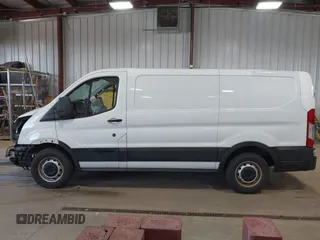2019 Ford Transit z VIN 1FTYE1ZM5KKB61368, wystawiony jako IAAI lot #42232514 z przebiegiem 65 348 mil mil oraz . Historia ofert i sprzedaży dostępna na DreamBid. Obrazek 13.