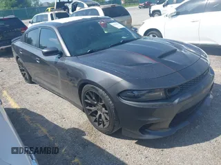 2019 Dodge Charger SRT Hellcat z VIN 2C3CDXL97KH725909, wystawiony jako IAAI lot #42121314 z przebiegiem 85 204 mil mil oraz . Historia ofert i sprzedaży dostępna na DreamBid. Obrazek 1.