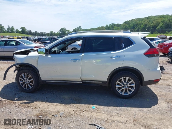 2017 Nissan Rogue SL z VIN 5N1AT2MT5HC884728, wystawiony jako IAAI lot #42330244 z przebiegiem 89 744 mil mil oraz . Historia ofert i sprzedaży dostępna na DreamBid. Obrazek 15.