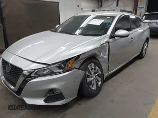 2019 Nissan Altima S with VIN 1N4BL4BV3KC104750, listed as a IAAI auction lot 41721052 with 76,971 mi miles and . Bid and sale history available at carsss.com. Image 17.