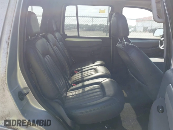 2002 Mercury Mountaineer with VIN 4M2DU66E92UJ19456, listed as a IAAI auction lot 42268628 with 112,812 mi miles and . Bid and sale history available at DreamBid. Image 8.