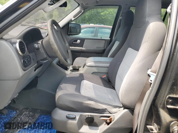 2004 Ford Expedition XLT z VIN 1FMFU16WX4LB76652, wystawiony jako Copart lot #55410695 z przebiegiem Nie podano mil oraz Szkoda całkowita • Salvage title. Historia ofert i sprzedaży dostępna na DreamBid. Obrazek 7.