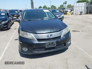 2010 Lexus HS 250h z VIN JTHBB1BA3A2009245, wystawiony jako IAAI lot #42429788 z przebiegiem 206 690 mil mil oraz . Historia ofert i sprzedaży dostępna na DreamBid. Obrazek 19.