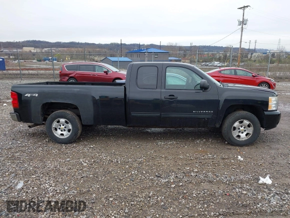 2011 Chevrolet Silverado 1500 LT with VIN 1GCRKSE07BZ441855, listed as a IAAI auction lot 41958383 with 222,990 mi miles and . Bid and sale history available at DreamBid. Image 13.