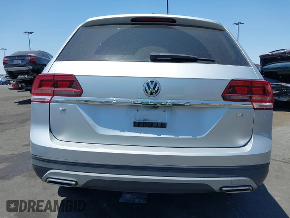 2018 Volkswagen Atlas SE with VIN 1V2CR2CA6JC570554, listed as a IAAI auction lot 42403260 with 109,427 mi miles and . Bid and sale history available at DreamBid. Image 17.