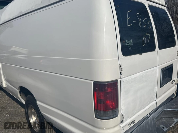 2011 Ford Econoline Cargo with VIN 1FTSS3ES3BDB09725, listed as a Copart auction lot 47953355 with 206,738 mi miles and Clean Title. Bid and sale history available at DreamBid. Image 3.