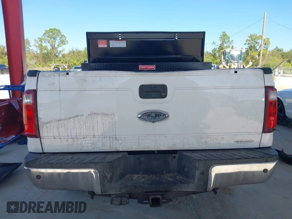2014 Ford Super Duty F-250 SRW XL with VIN 1FT7W2BT2EEB11465, listed as a IAAI auction lot 40938848 with 224,153 mi miles. Bid and sale history available at carsss.com. Image 16.