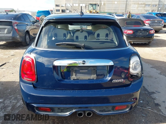 2016 MINI Hardtop 4 Door S с VIN WMWXU3C51G2D31101, выставлен на аукционе IAAI как лот 42440857 с пробегом 170 322 миль миль и . История ставок и продаж доступна на DreamBid. Изображение 16.