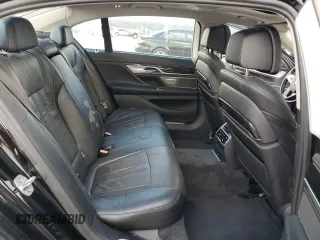 2018 BMW 7 Series 740i with VIN WBA7E2C54JG742927, listed as a Copart auction lot 70306082 with 69,735 mi miles. Bid and sale history available at carsss.com. Image 10.