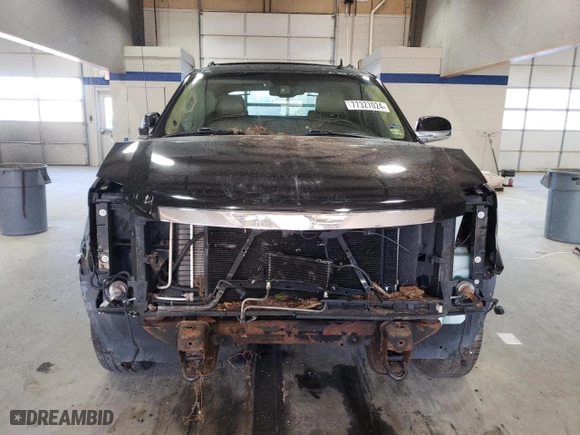 2009 Cadillac Escalade EXT AWD 4dr with VIN 3GYFK22219G246539, listed as a Copart auction lot 77327024 with 132,894 mi miles and Salvage Title. Bid and sale history available at carsss.com. Image 5.