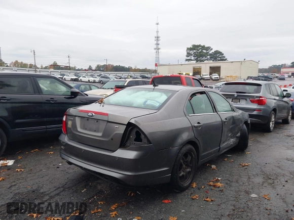 2011 Ford Fusion SE with VIN 3FAHP0HG4BR229273, listed as a IAAI auction lot 40851336 with 153,960 mi miles. Bid and sale history available at carsss.com. Image 4.