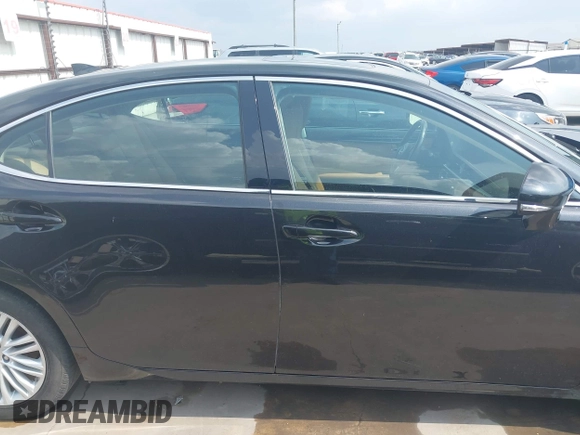 2016 Lexus ES with VIN 58ABK1GG0GU004813, listed as a IAAI auction lot 42114069 with 111,622 mi miles. Bid and sale history available at carsss.com. Image 14.