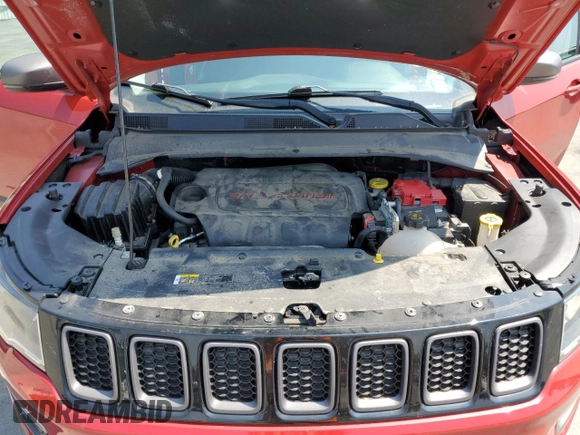 2020 Jeep Compass Trailhawk z VIN 3C4NJDDB5LT238584, wystawiony jako Copart lot #65119345 z przebiegiem 37 854 mil mil oraz Szkoda całkowita • Salvage title. Historia ofert i sprzedaży dostępna na DreamBid. Obrazek 12.
