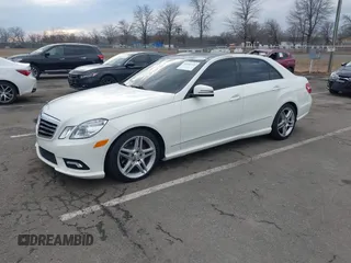 2011 Mercedes-Benz E-Class E 350 Luxury with VIN WDDHF8HB8BA385414, listed as a IAAI auction lot 41660725 with 1 mi miles. Bid and sale history available at carsss.com. Image 2.