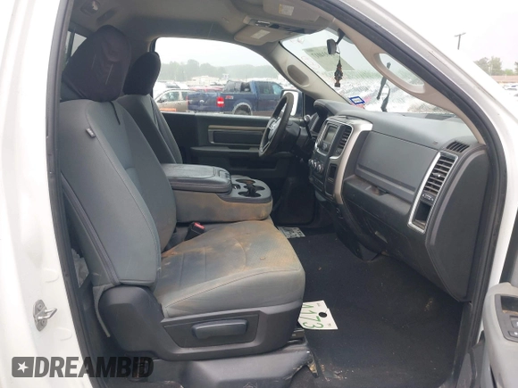 2017 Ram 2500 z VIN 3C6LR5BT6HG683506, wystawiony jako IAAI lot #41934017 z przebiegiem 68 942 mil mil oraz . Historia ofert i sprzedaży dostępna na DreamBid. Obrazek 5.