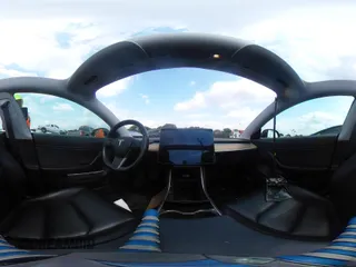 2018 Tesla Model 3 Long Range Battery z VIN 5YJ3E1EB3JF178812, wystawiony jako IAAI lot #42124838 z przebiegiem 124 229 mil mil oraz . Historia ofert i sprzedaży dostępna na DreamBid. Obrazek 24.