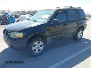 2005 Ford Escape XLT с VIN 1FMYU93135KB23105, выставлен на аукционе IAAI как лот 41849131 с пробегом 164 645 миль миль и . История ставок и продаж доступна на DreamBid. Изображение 2.